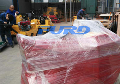 福瑞得機(jī)械座駕壓路機(jī)、手扶壓路機(jī)、灌縫機(jī)及時包裝發(fā)貨