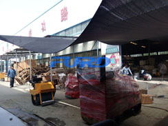 福瑞得機(jī)械微動(dòng)態(tài)--座駕壓路機(jī)、手扶壓路機(jī)、灌縫機(jī)包裝發(fā)貨
